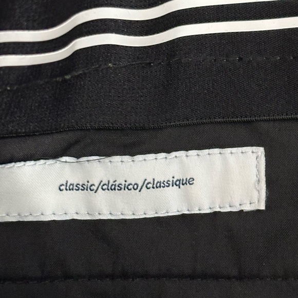 Amazon essential 32 Medium Golf Shorts Olive Chino Khakis Silicone Gripper Waist - Picture 7 of 8